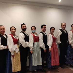 Grupo de baile en la «Fiesta de las Colectividades»